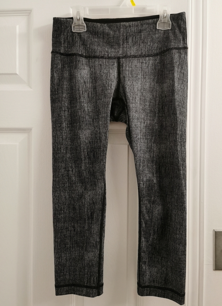 Lululemon crops